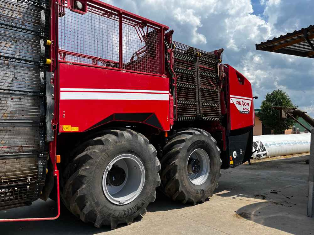 Grimme REXOR 6300 Platinum - Свеклоуборочный комбайн: фото 3 Grimme REXOR 6300 Platinum - Свеклоуборочный комбайн: фото 3