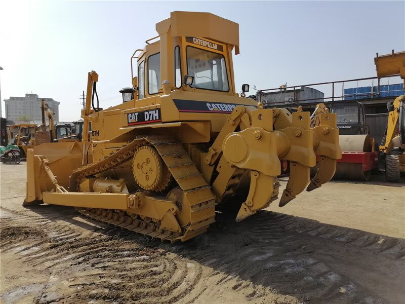 CAT D7H - Бульдозер: фото 3 CAT D7H - Бульдозер: фото 3