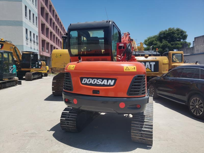 Doosan DX60 - Мини-экскаватор: фото 2 Doosan DX60 - Мини-экскаватор: фото 2