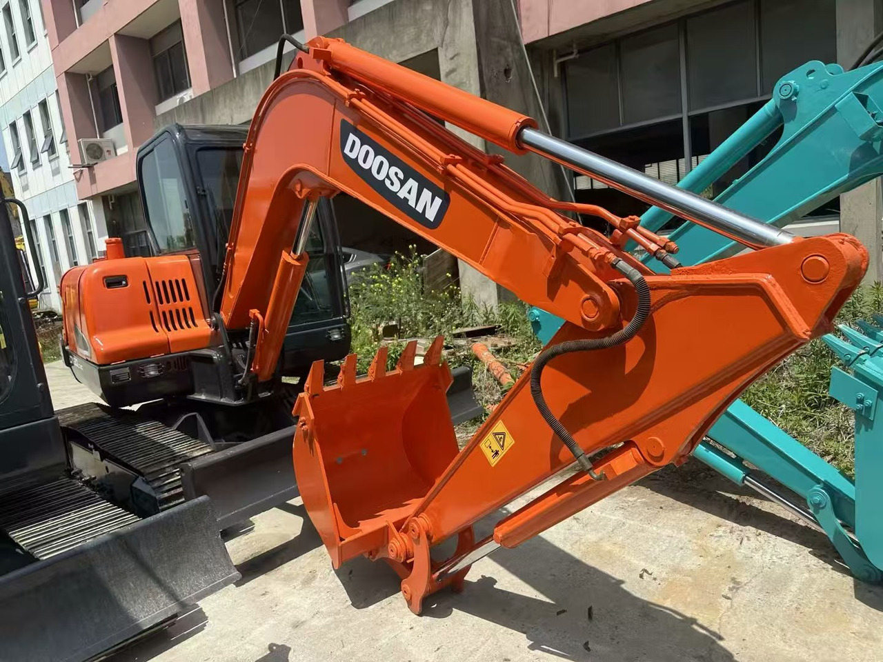 Мини-экскаватор Doosan DX60: фото 6 Мини-экскаватор Doosan DX60: фото 6