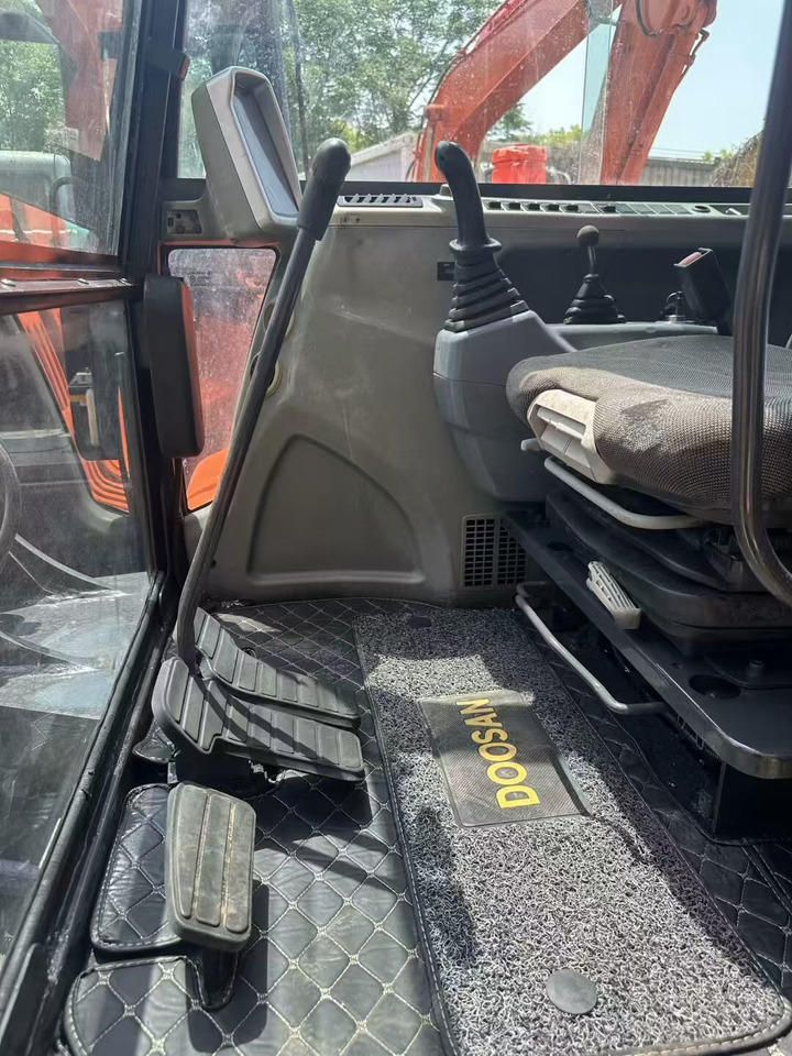 Мини-экскаватор Doosan DX60: фото 7 Мини-экскаватор Doosan DX60: фото 7