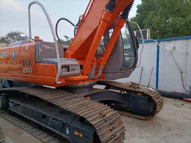 Hitachi zaxis 200 - Гусеничный экскаватор: фото 5 Hitachi zaxis 200 - Гусеничный экскаватор: фото 5