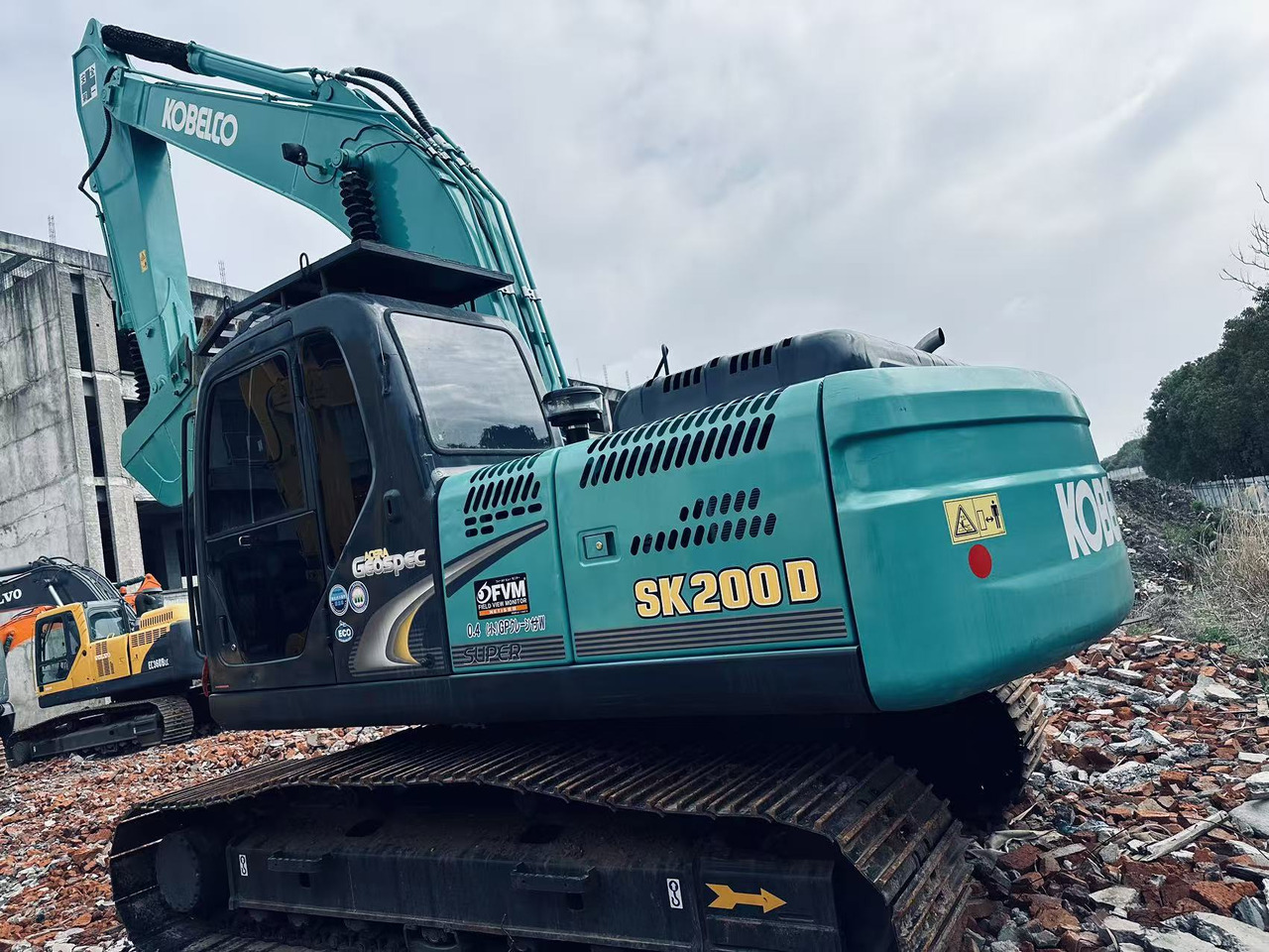 Kobelco SK200D - Гусеничный экскаватор: фото 1 Kobelco SK200D - Гусеничный экскаватор: фото 1