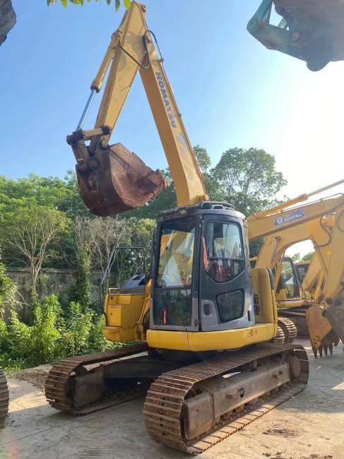 Komatsu PC138 - Гусеничный экскаватор: фото 2 Komatsu PC138 - Гусеничный экскаватор: фото 2