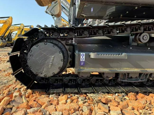 VOLVO EC240 - Гусеничный экскаватор: фото 5 VOLVO EC240 - Гусеничный экскаватор: фото 5