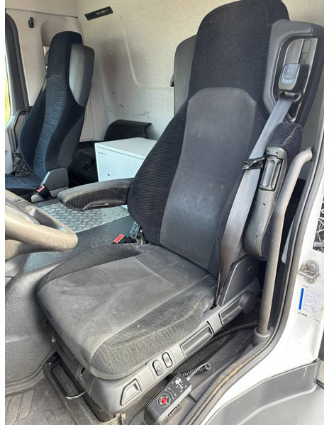 Mercedes-Benz Antos 1833 Euro6 4x2 + anhanger koffer - Грузовик с закрытым кузовом: фото 4 Mercedes-Benz Antos 1833 Euro6 4x2 + anhanger koffer - Грузовик с закрытым кузовом: фото 4