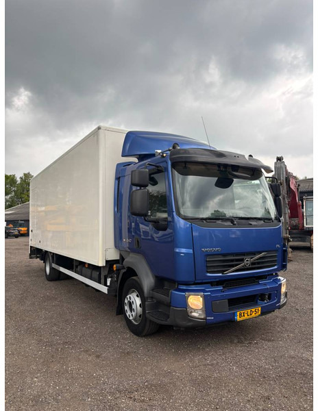 Volvo FL 12.240 laadklep Euro 5 automaat NL truck - Грузовик с закрытым кузовом: фото 1 Volvo FL 12.240 laadklep Euro 5 automaat NL truck - Грузовик с закрытым кузовом: фото 1