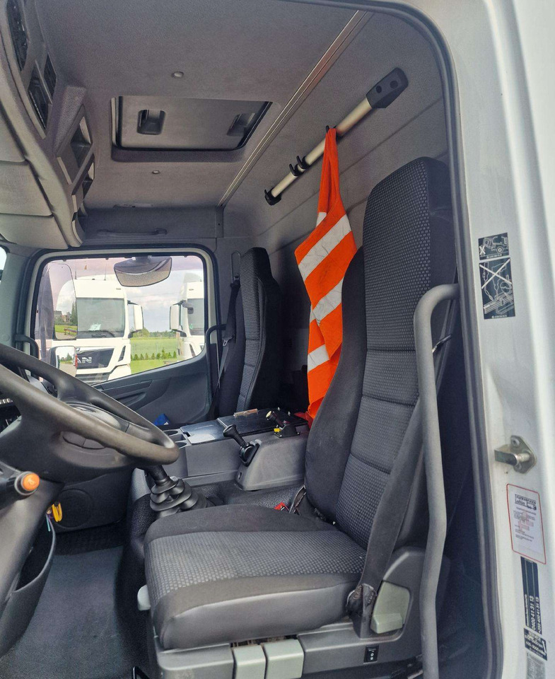 Самосвал Mercedes-Benz ATEGO 918: фото 14