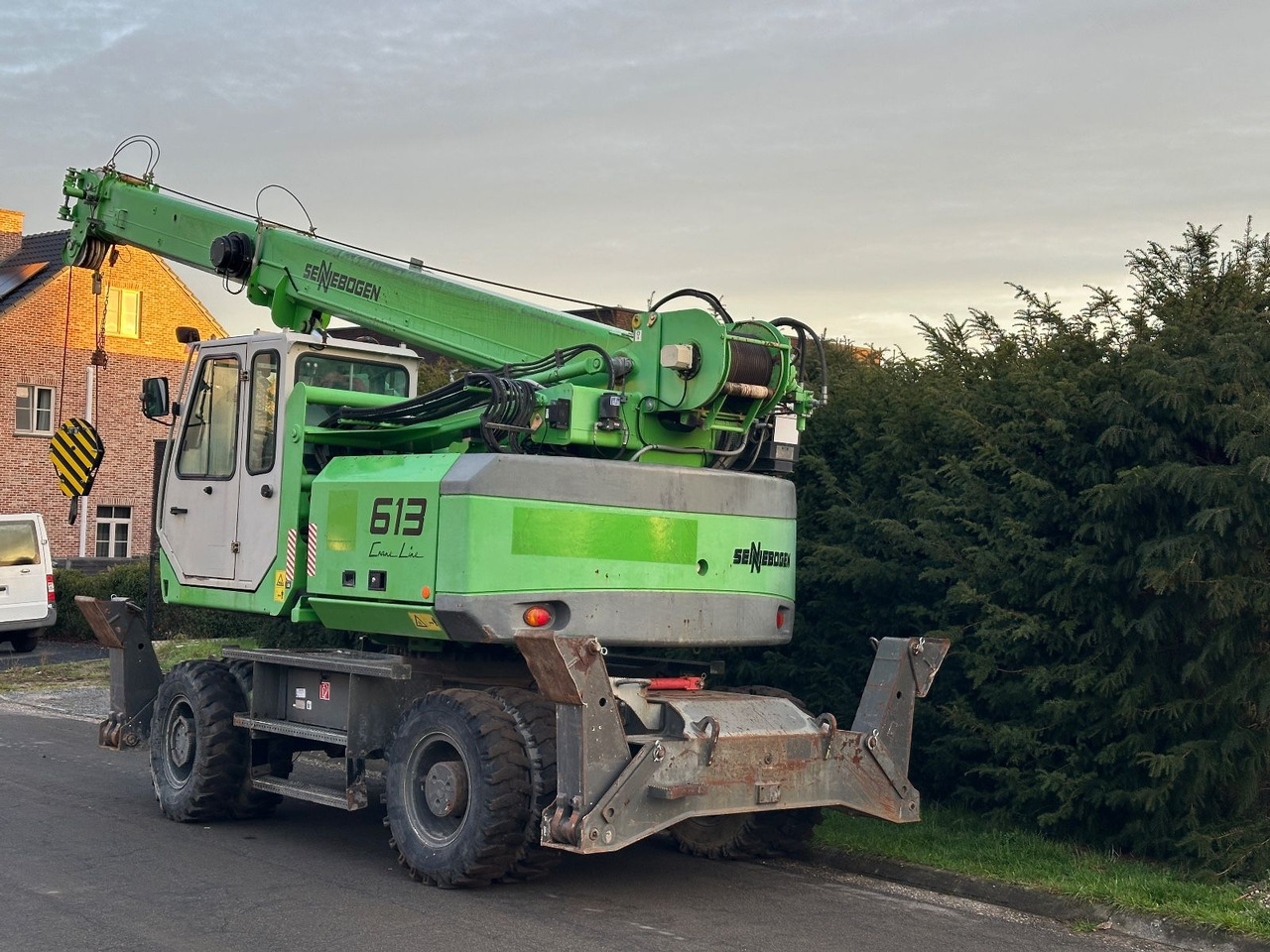 Sennebogen 613 - Башенный кран: фото 1 Sennebogen 613 - Башенный кран: фото 1