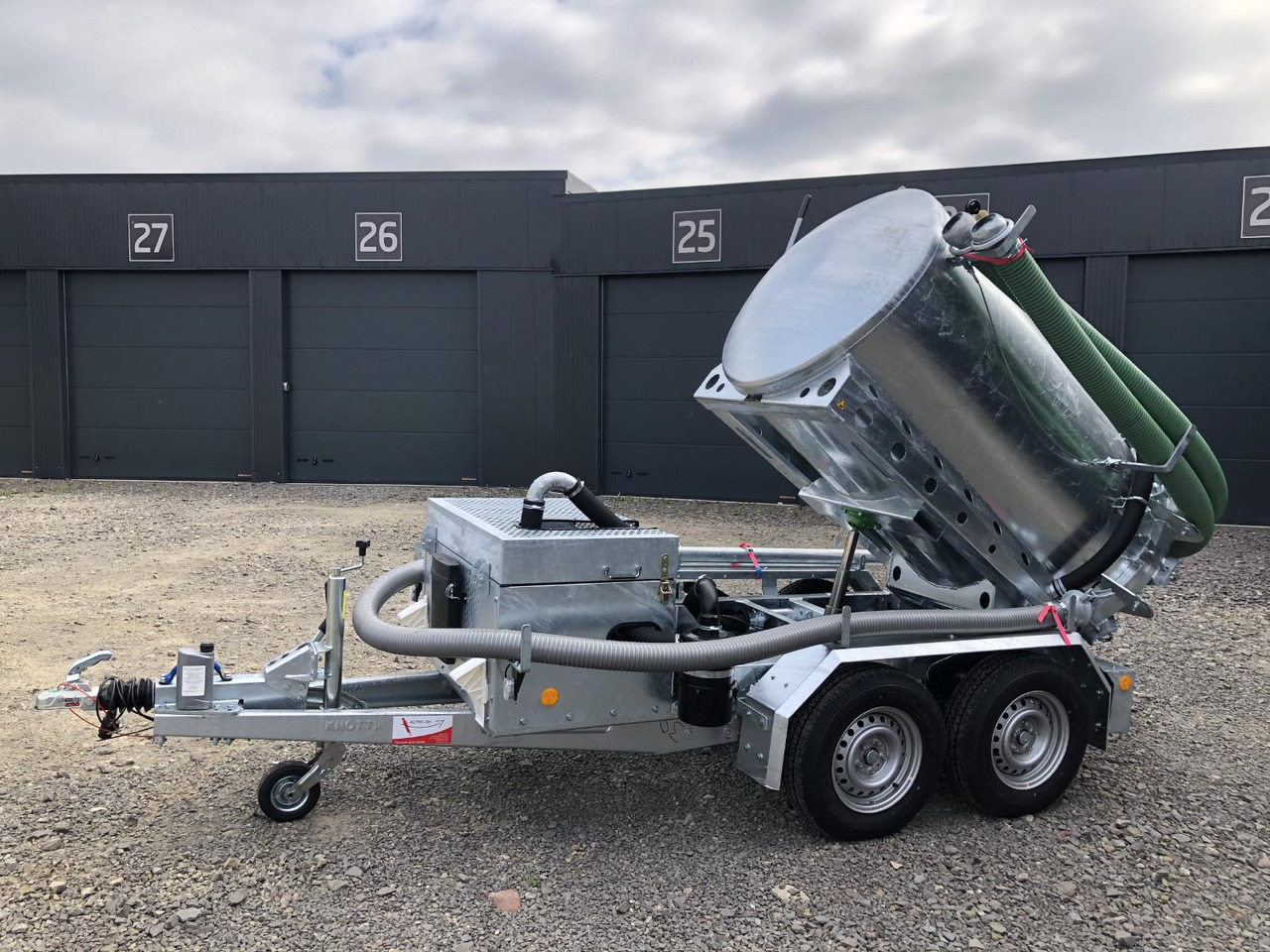 M-Vac 1,8m³ *Kippbar* Vakuum-Saugsystem / Saugfass / Sauganhänger / Saughänger M-Vac Reinigungskit - Ассенизатор: фото 1 M-Vac 1,8m³ *Kippbar* Vakuum-Saugsystem / Saugfass / Sauganhänger / Saughänger M-Vac Reinigungskit - Ассенизатор: фото 1