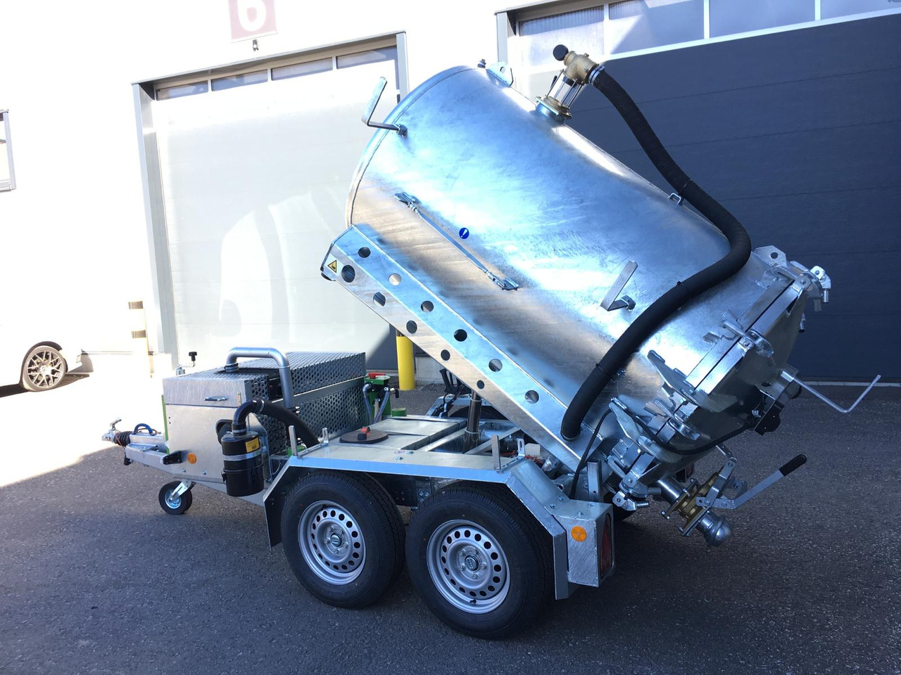 M-Vac 1,8m³ *Kippbar* Vakuum-Saugsystem / Saugfass / Sauganhänger / Saughänger M-Vac Reinigungskit - Ассенизатор: фото 2 M-Vac 1,8m³ *Kippbar* Vakuum-Saugsystem / Saugfass / Sauganhänger / Saughänger M-Vac Reinigungskit - Ассенизатор: фото 2