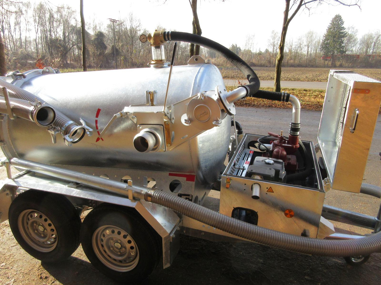 M-Vac 2000 Vacuum system specialized for drilling mud / vacuum container 2000l - Буровая машина: фото 3 M-Vac 2000 Vacuum system specialized for drilling mud / vacuum container 2000l - Буровая машина: фото 3