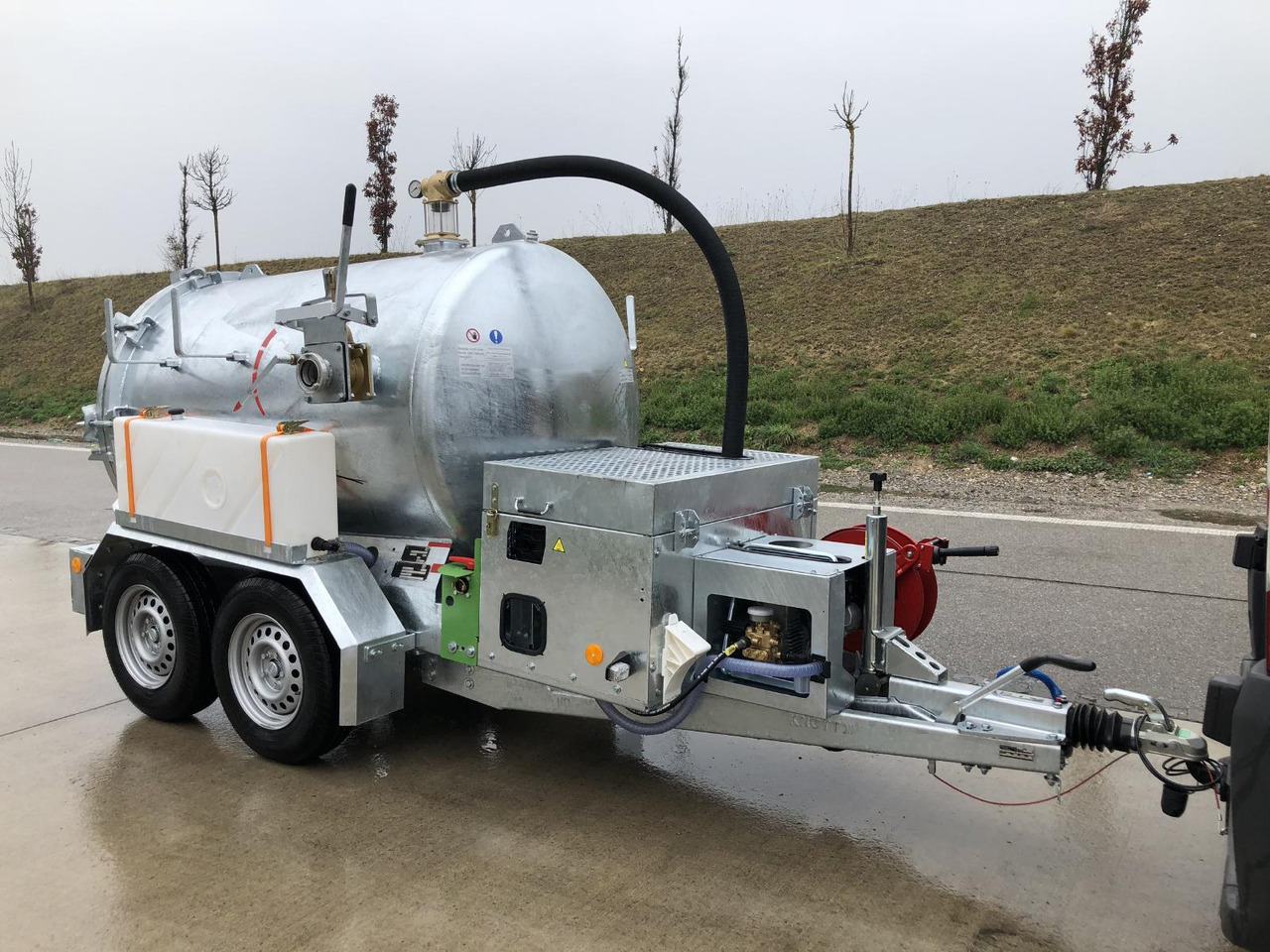 M-Vac 2000 Vacuum system specialized for drilling mud / vacuum container 2000l - Буровая машина: фото 2 M-Vac 2000 Vacuum system specialized for drilling mud / vacuum container 2000l - Буровая машина: фото 2