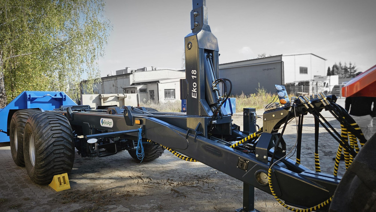 EkoAgri Hakenliftanhänger / Hooklift trailer / Remorque porte caisson / Remolque con gancho / Rimorchio a gancio /Przyczepa hakowa 18 t - Сельскохозяйственный прицеп: фото 3 EkoAgri Hakenliftanhänger / Hooklift trailer / Remorque porte caisson / Remolque con gancho / Rimorchio a gancio /Przyczepa hakowa 18 t - Сельскохозяйственный прицеп: фото 3