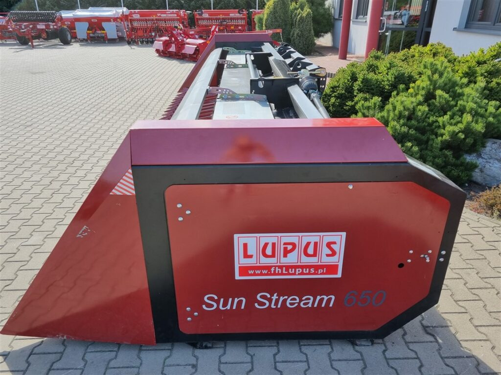 Lupus Sonnenblummenvorsatz / Sunflower harvester / Coupe à tournesol / Сosechadora / Macchina per la raccolta dei girasoli / Жатка для подсолнечника / Przystawka do słonecznika 6,5 m - Жатка для подсолнечника: фото 3 Lupus Sonnenblummenvorsatz / Sunflower harvester / Coupe à tournesol / Сosechadora / Macchina per la raccolta dei girasoli / Жатка для подсолнечника / Przystawka do słonecznika 6,5 m - Жатка для подсолнечника: фото 3