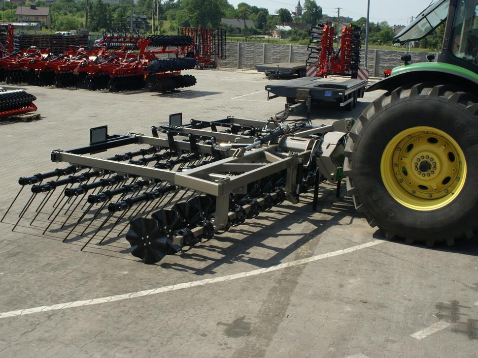 ROLEX Mulchegge / Mulch harrow / Herse de déchaumage / Erpice pacciamante / Борона для мульчирования / Brona mulczowa 7,5 m - Борона пружинная: фото 5 ROLEX Mulchegge / Mulch harrow / Herse de déchaumage / Erpice pacciamante / Борона для мульчирования / Brona mulczowa 7,5 m - Борона пружинная: фото 5