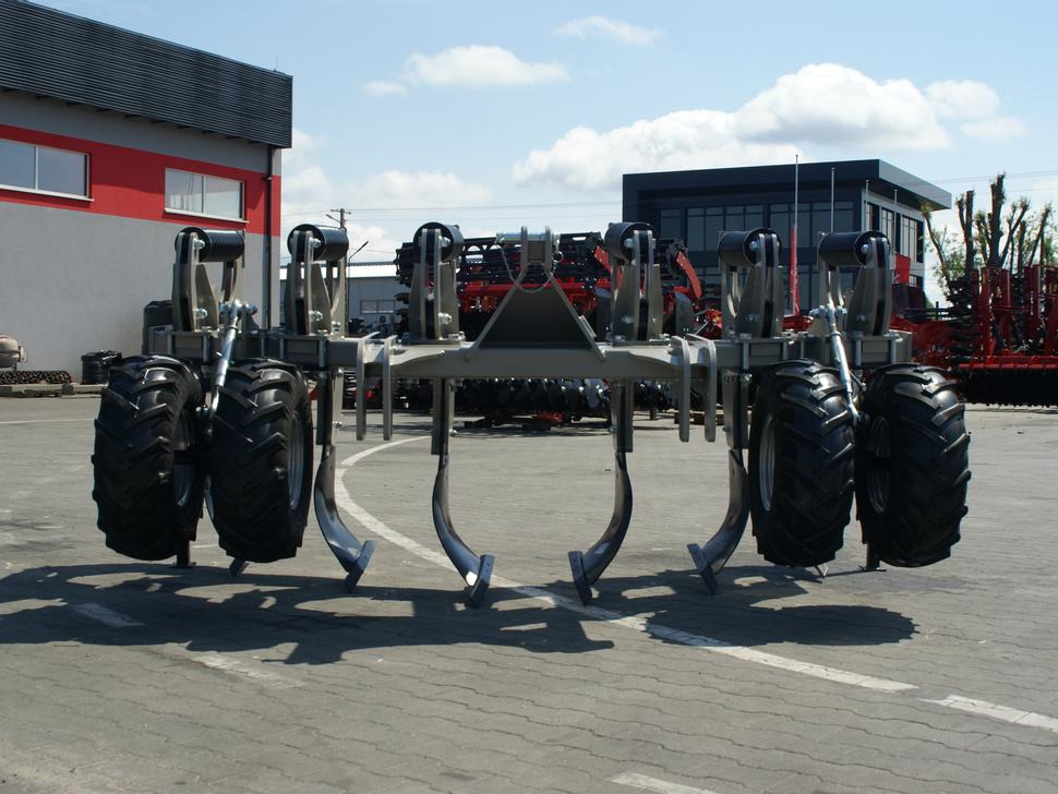 ROLEX Tiefenlockerer / Subsoiler / Décompacteur / Dissodatori / Subsolador / Глубокорыхлитель / Głębosz typ V 3 m - Глубокорыхлитель: фото 3 ROLEX Tiefenlockerer / Subsoiler / Décompacteur / Dissodatori / Subsolador / Глубокорыхлитель / Głębosz typ V 3 m - Глубокорыхлитель: фото 3