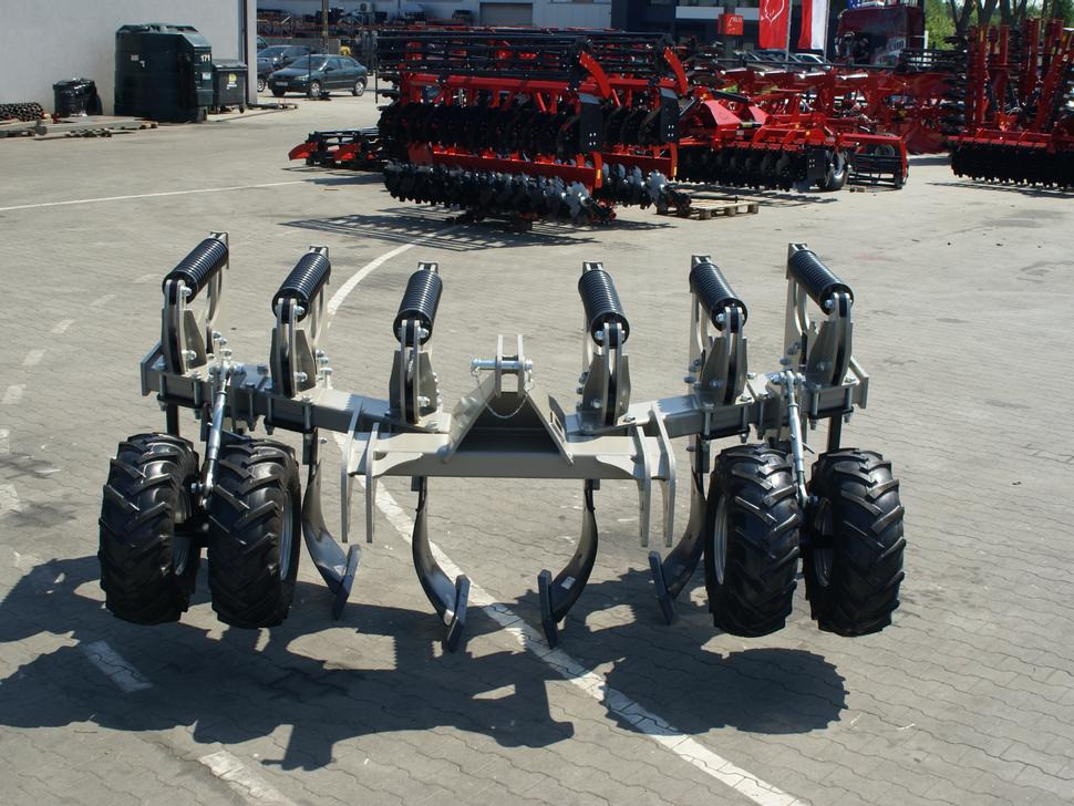 ROLEX Tiefenlockerer / Subsoiler / Décompacteur / Dissodatori / Subsolador / Глубокорыхлитель / Głębosz typ V 3 m - Глубокорыхлитель: фото 5 ROLEX Tiefenlockerer / Subsoiler / Décompacteur / Dissodatori / Subsolador / Глубокорыхлитель / Głębosz typ V 3 m - Глубокорыхлитель: фото 5