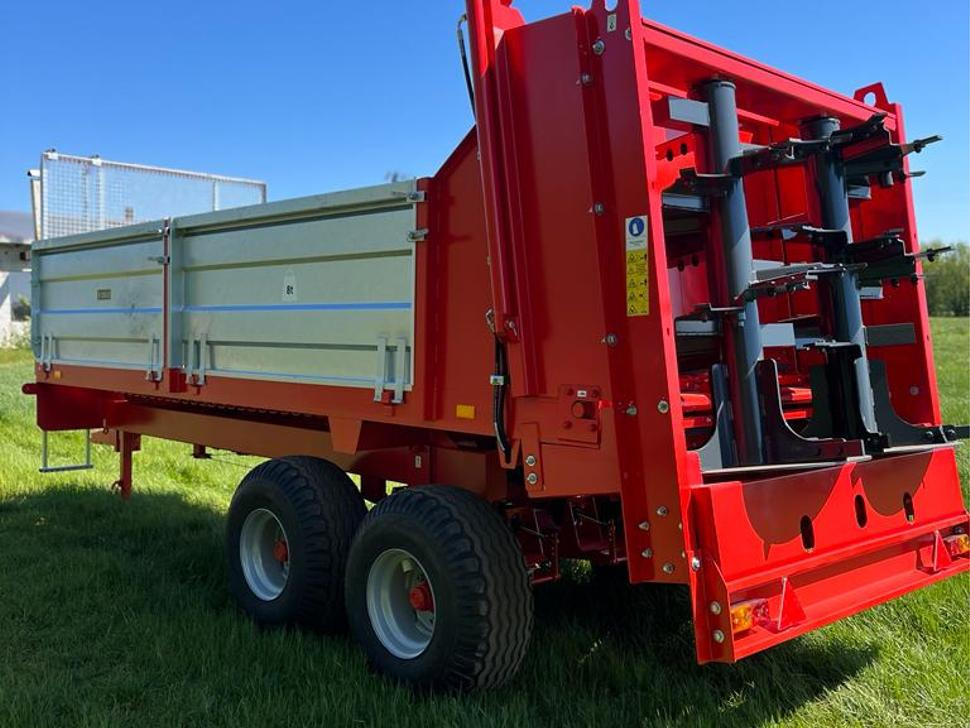 Roltrans Miststreuer / Manure spreader / Épandeur à fumier / Spandiletame / Разбрасыватель органических удобрений / Rozrzutnik obornika N250/32 JAMNIK 8 t - Навозоразбрасыватель: фото 3 Roltrans Miststreuer / Manure spreader / Épandeur à fumier / Spandiletame / Разбрасыватель органических удобрений / Rozrzutnik obornika N250/32 JAMNIK 8 t - Навозоразбрасыватель: фото 3