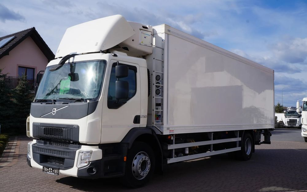 Volvo FE 18.250 Euro 6 18 TON CHŁODNIA KONTENER 19 PALET NISKI PRZEBIEG - Рефрижератор: фото 2 Volvo FE 18.250 Euro 6 18 TON CHŁODNIA KONTENER 19 PALET NISKI PRZEBIEG - Рефрижератор: фото 2
