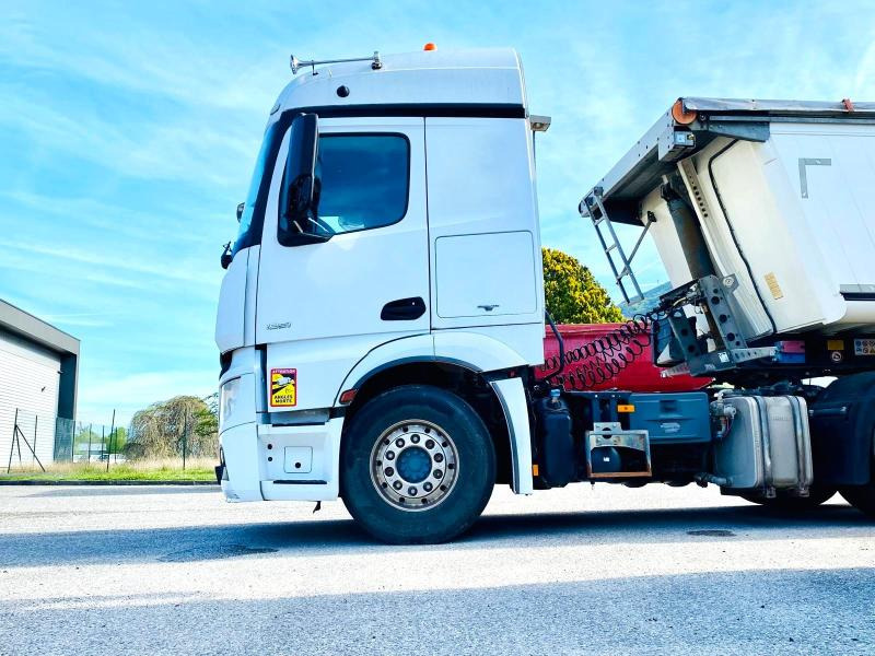 MERCEDES Tracteur routier ACTROS 1851 4X2 avec KIT HYDRAULIQUE - Тягач: фото 2 MERCEDES Tracteur routier ACTROS 1851 4X2 avec KIT HYDRAULIQUE - Тягач: фото 2