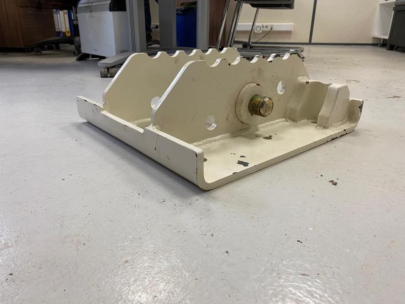 Pied de stabilisateur NEUF Pour TEREX TLB 830 à 990 et Benford - Запчасти для Экскаваторов-погрузчиков: фото 3 Pied de stabilisateur NEUF Pour TEREX TLB 830 à 990 et Benford - Запчасти для Экскаваторов-погрузчиков: фото 3