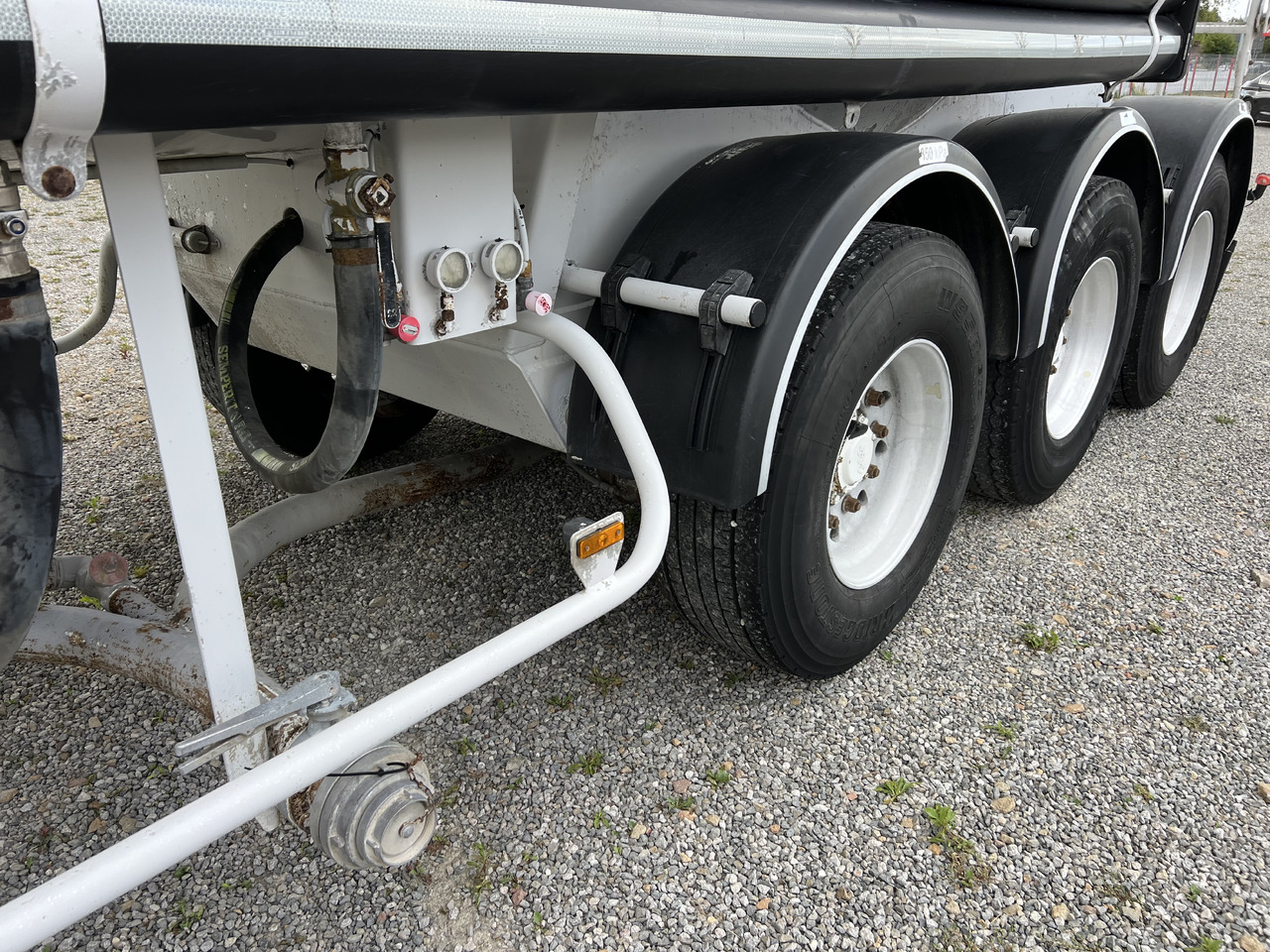 SPITZER S27DR-F010 - Полуприцеп цистерна для сыпучих грузов: фото 5 SPITZER S27DR-F010 - Полуприцеп цистерна для сыпучих грузов: фото 5