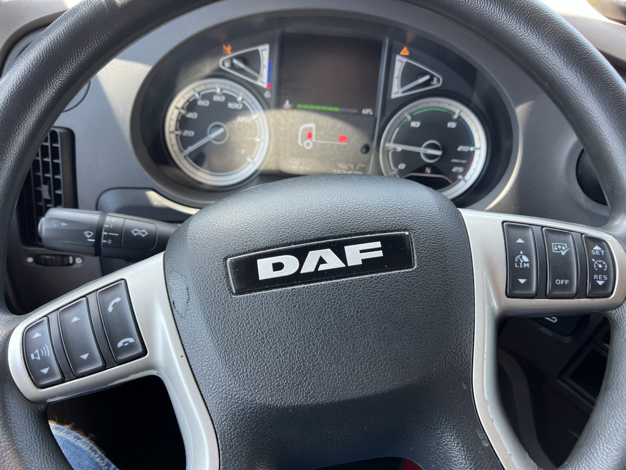 Тягач DAF XF 530 FT: фото 47