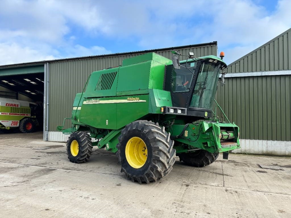 John Deere 1550 WTS - Зерноуборочный комбайн: фото 2 John Deere 1550 WTS - Зерноуборочный комбайн: фото 2