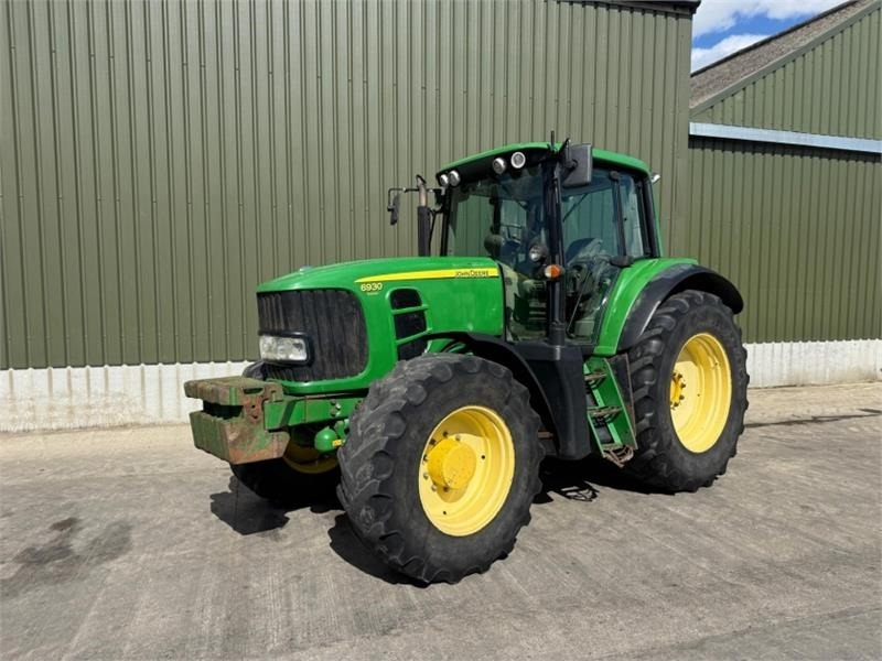 John Deere 6930 Premium  - Трактор: фото 1 John Deere 6930 Premium  - Трактор: фото 1