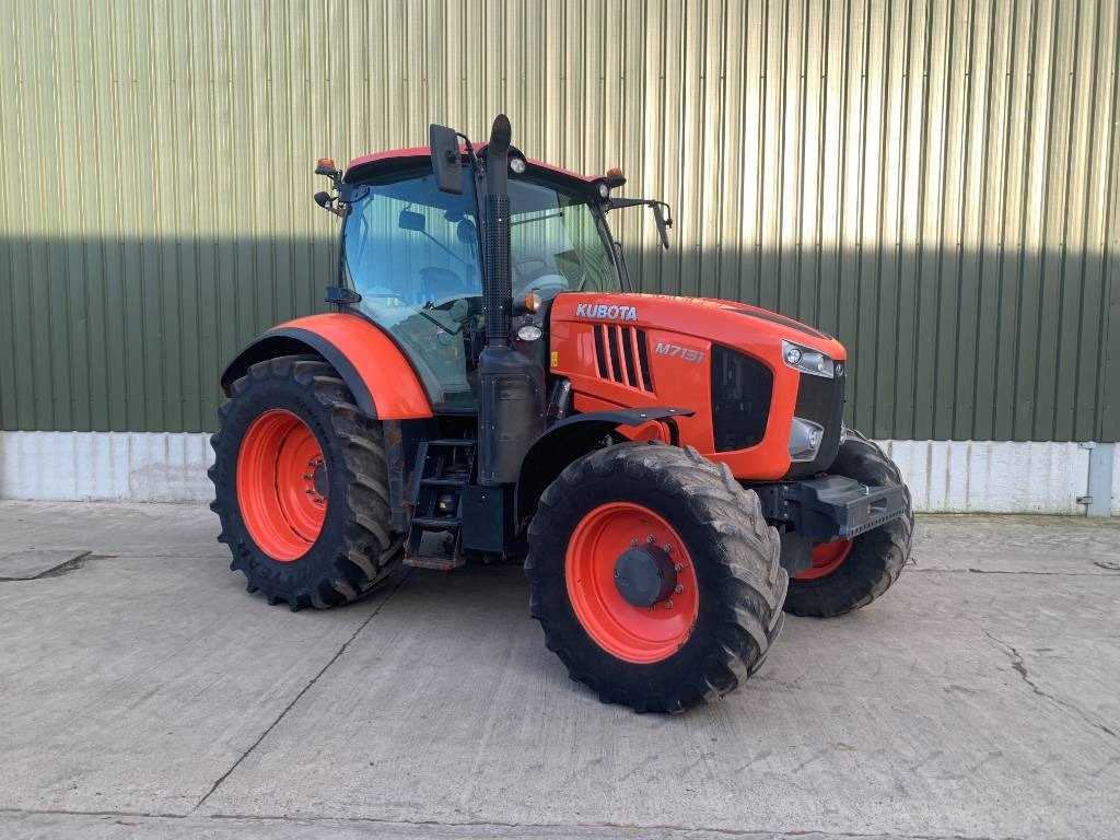 Kubota M 7131 - Трактор: фото 1 Kubota M 7131 - Трактор: фото 1