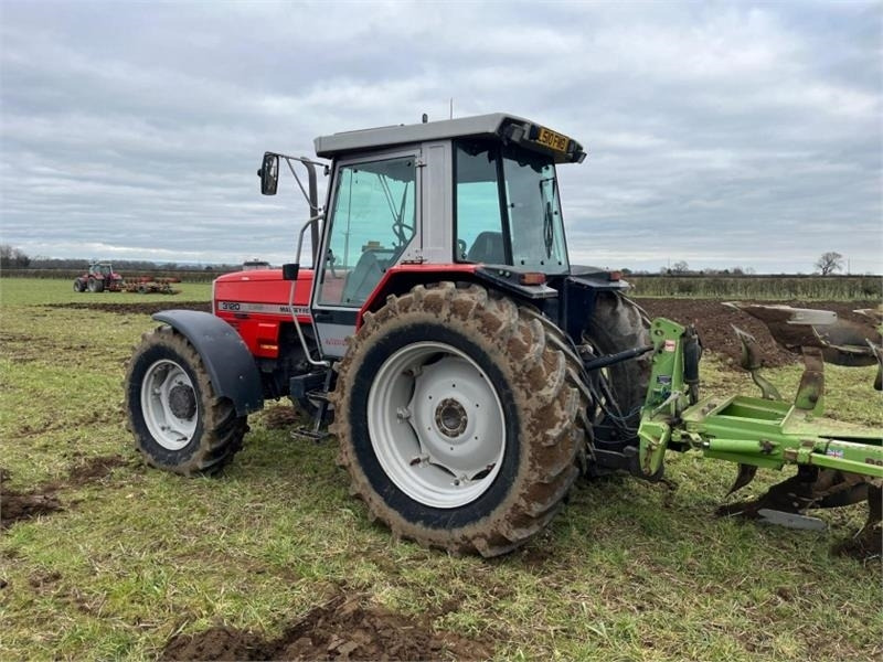 Massey Ferguson 3120 Dynashift - Трактор: фото 2 Massey Ferguson 3120 Dynashift - Трактор: фото 2