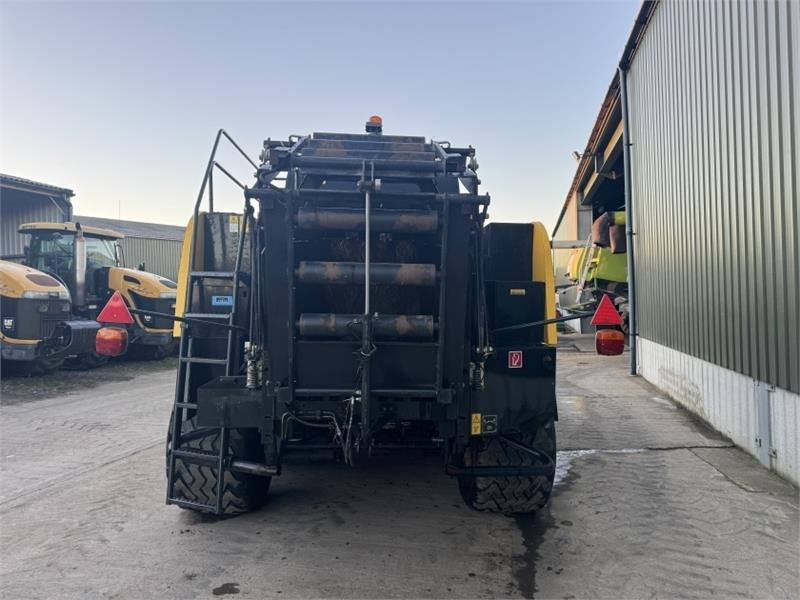 New Holland BB9060 Baler - Пресс-подборщик тюковый: фото 3 New Holland BB9060 Baler - Пресс-подборщик тюковый: фото 3
