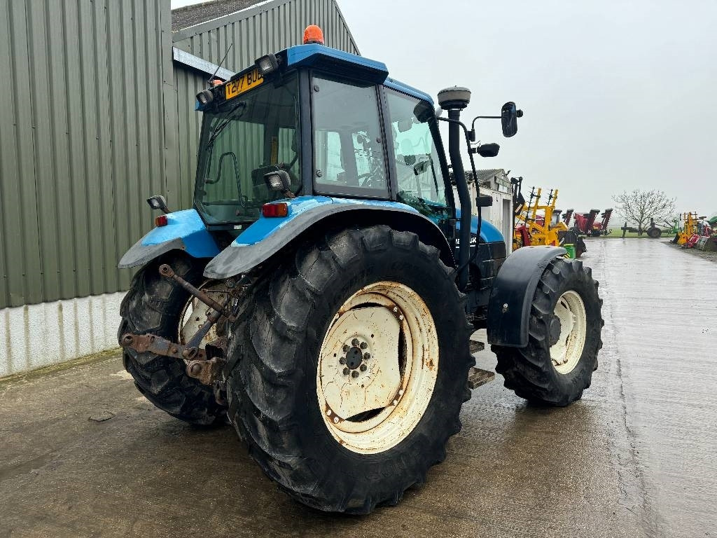 New Holland TS 100 - Трактор: фото 4 New Holland TS 100 - Трактор: фото 4