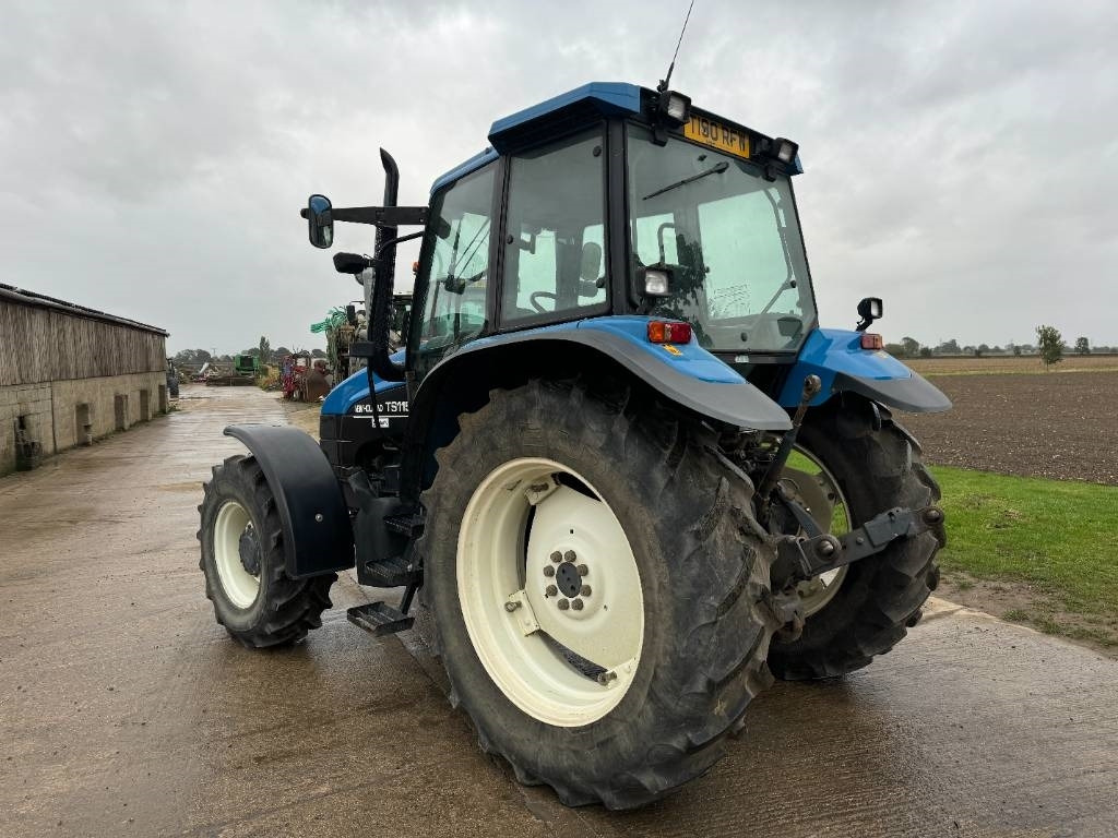 New Holland TS 115 SLE - Трактор: фото 2 New Holland TS 115 SLE - Трактор: фото 2