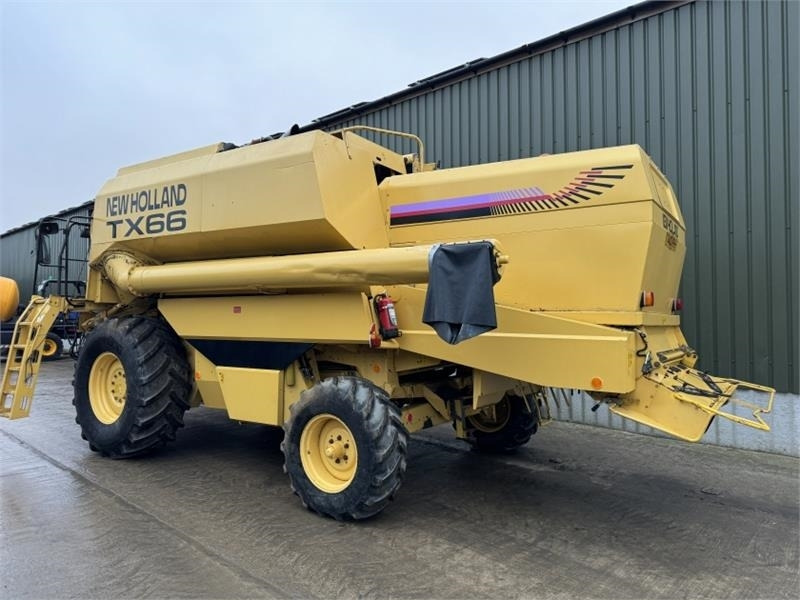New Holland TX66 c/w 20ft Header - Навесное оборудование для комбайна: фото 4 New Holland TX66 c/w 20ft Header - Навесное оборудование для комбайна: фото 4
