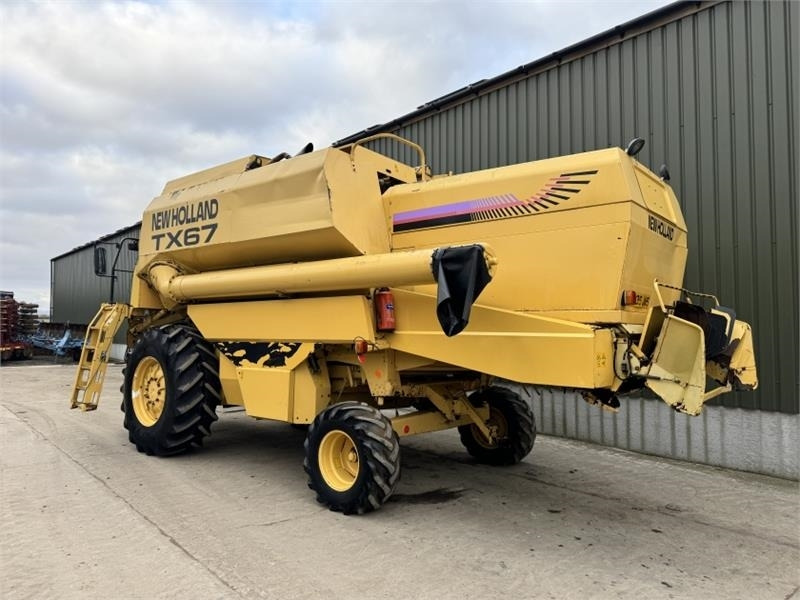 New Holland TX67 c/w 20ft Header - Навесное оборудование для комбайна: фото 4 New Holland TX67 c/w 20ft Header - Навесное оборудование для комбайна: фото 4