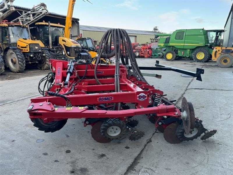 Sumo DD4 Seed Drill c/w Front Tank - Посевной комплекс: фото 3 Sumo DD4 Seed Drill c/w Front Tank - Посевной комплекс: фото 3