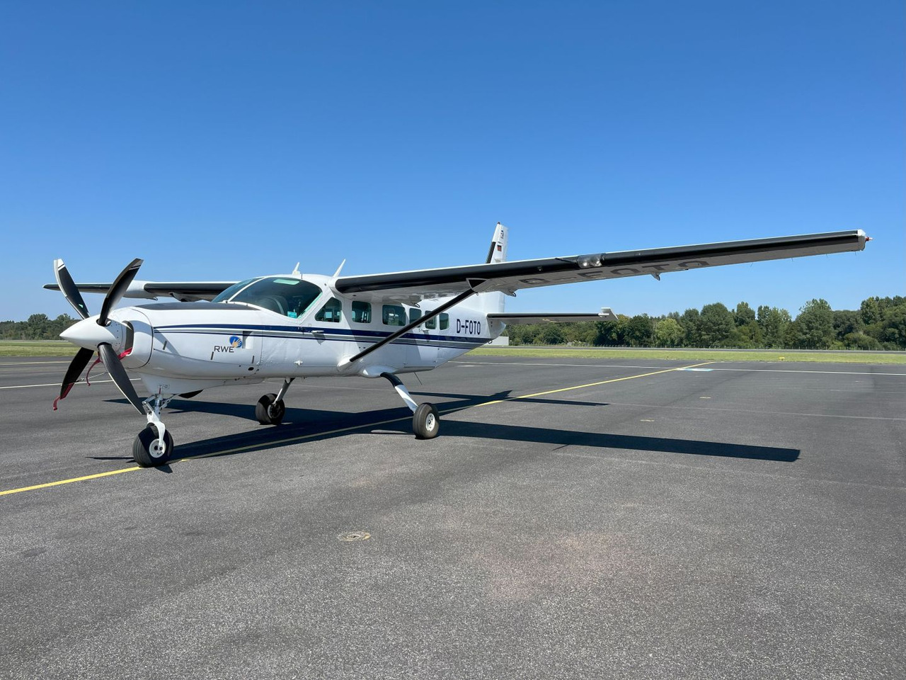 Cessna 208 Caravan I - Аэродромная техника: фото 2 Cessna 208 Caravan I - Аэродромная техника: фото 2