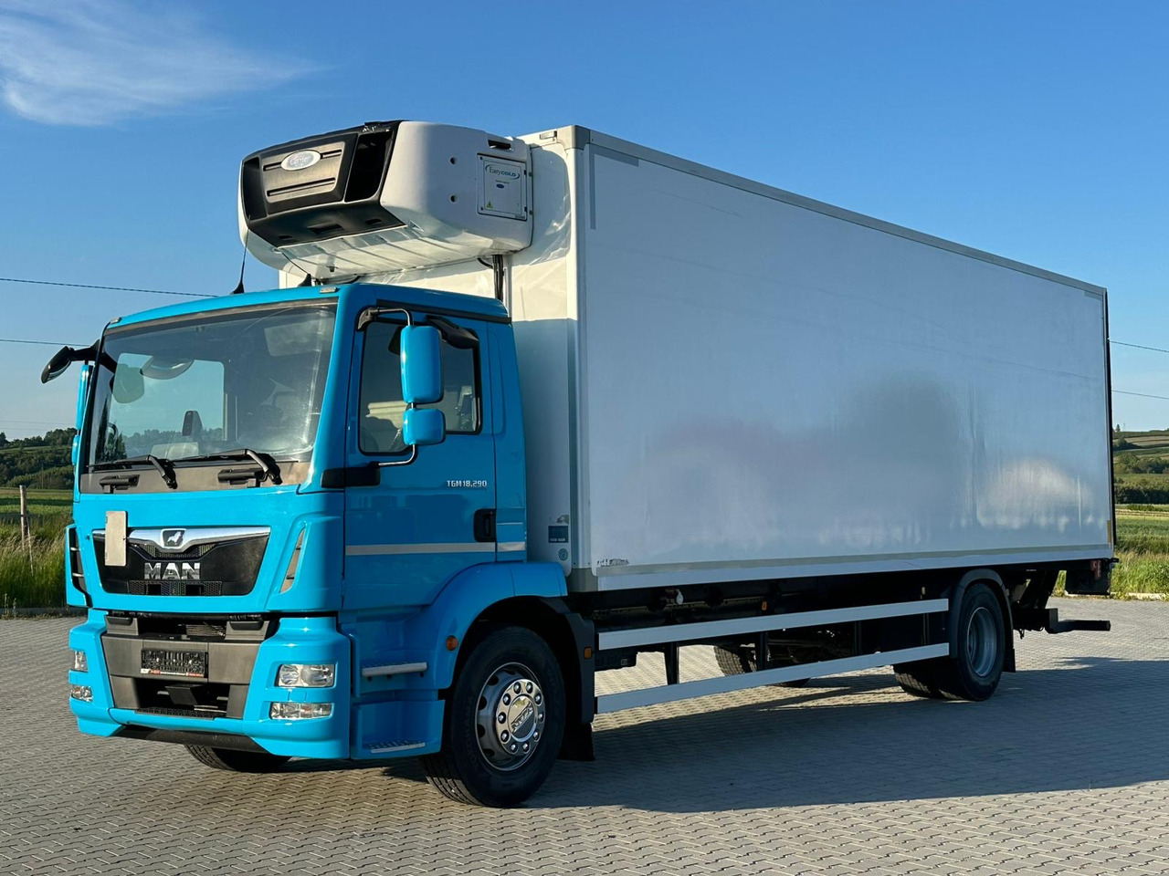 MAN TGM 18.290 / CHŁODNIA / WINDA / 20 EUROPALET / 8.2 M DŁUGOŚCI / 2018 ROK / 410 TYS KM - Рефрижератор: фото 2 MAN TGM 18.290 / CHŁODNIA / WINDA / 20 EUROPALET / 8.2 M DŁUGOŚCI / 2018 ROK / 410 TYS KM - Рефрижератор: фото 2