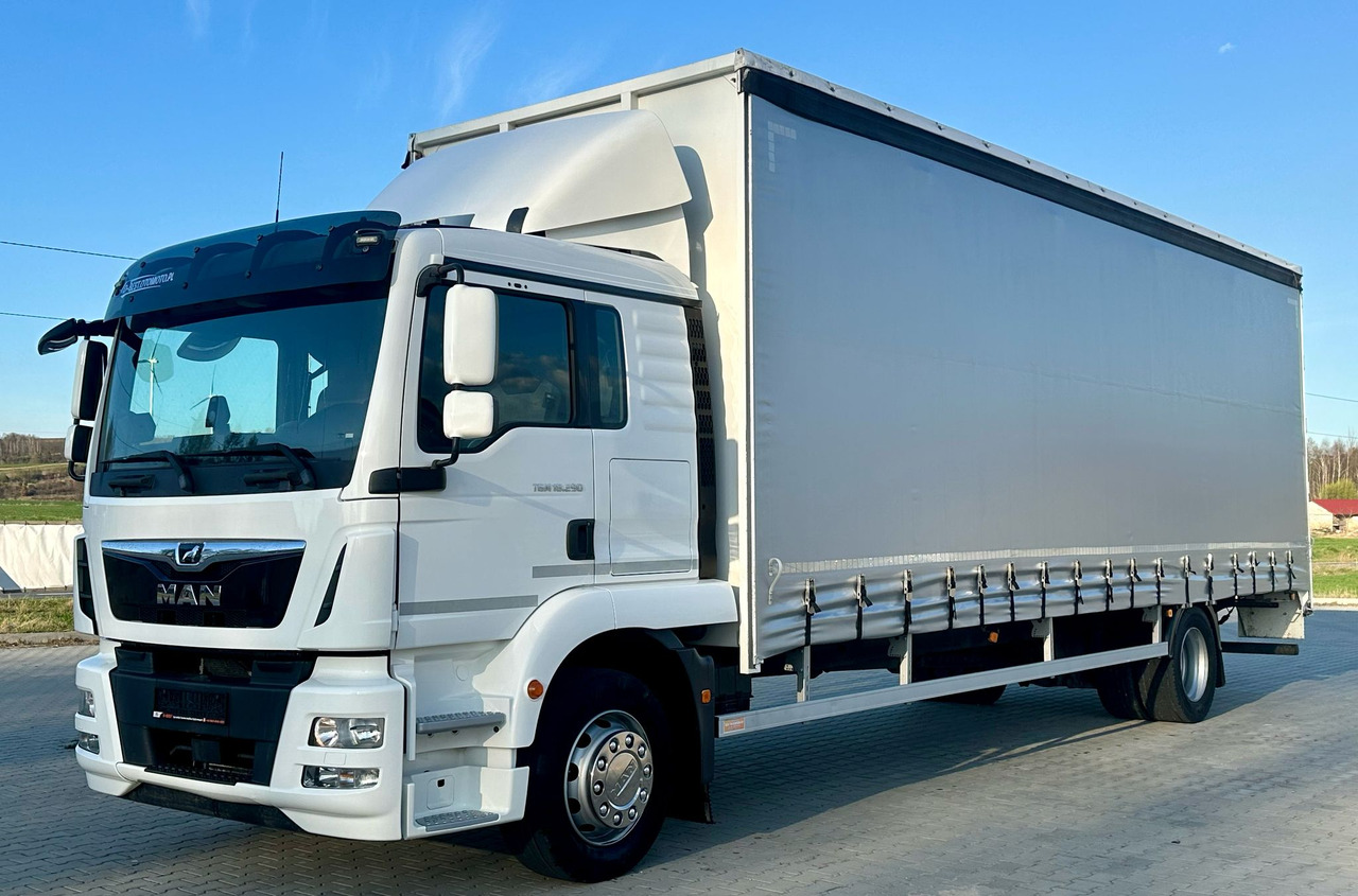 MAN TGM 18.290 / FIRANKA / WINDA / 22 EUROPALETY / AUTOMAT / SYPIALKA / 9 059 KG ŁADOWNOŚCI / NISKI PRZEBIEG / ZSUWANY DACH / EURO 6 - Тентованный грузовик: фото 2 MAN TGM 18.290 / FIRANKA / WINDA / 22 EUROPALETY / AUTOMAT / SYPIALKA / 9 059 KG ŁADOWNOŚCI / NISKI PRZEBIEG / ZSUWANY DACH / EURO 6 - Тентованный грузовик: фото 2