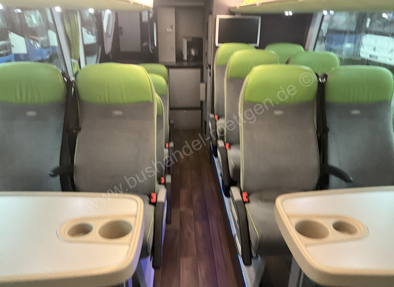 Двухэтажный автобус Neoplan Skyliner L: фото 13 Двухэтажный автобус Neoplan Skyliner L: фото 13