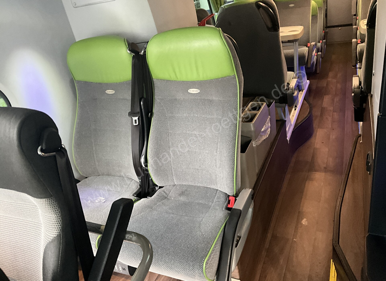 Двухэтажный автобус Neoplan Skyliner L: фото 11 Двухэтажный автобус Neoplan Skyliner L: фото 11