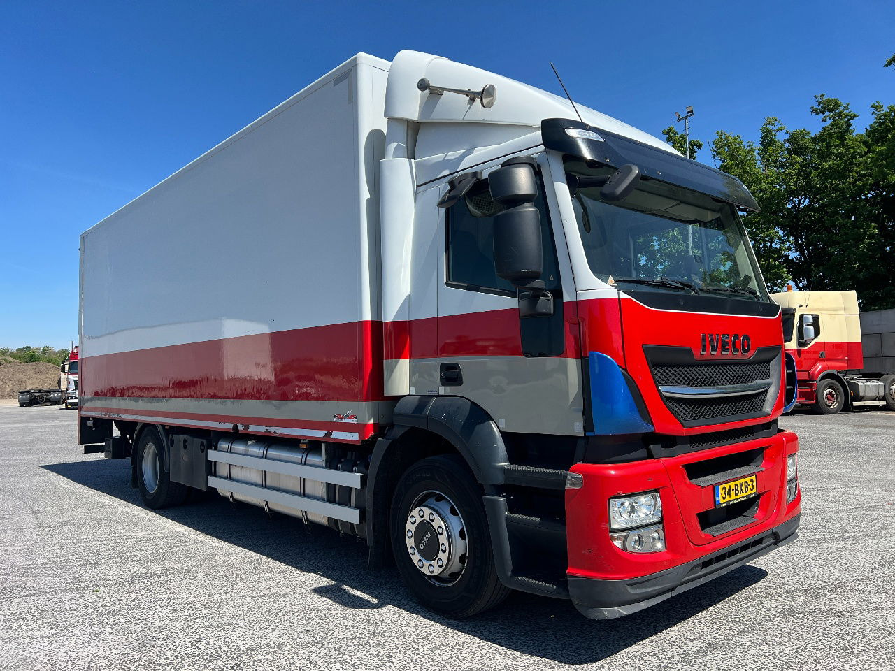 Iveco Stralis 310 AD, 19Ton, Euro 6 - Грузовик с закрытым кузовом: фото 2 Iveco Stralis 310 AD, 19Ton, Euro 6 - Грузовик с закрытым кузовом: фото 2