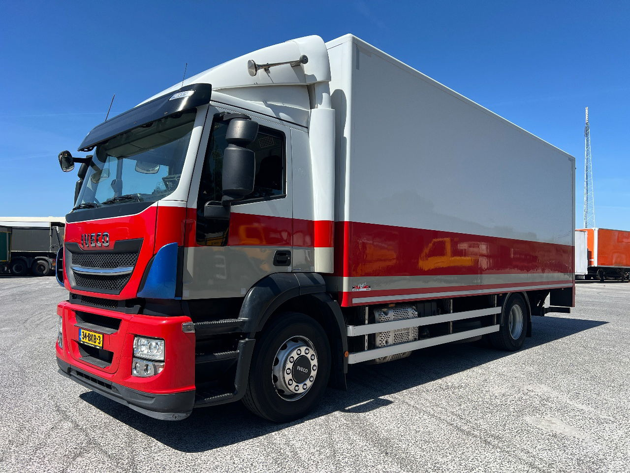 Iveco Stralis 310 AD, 19Ton, Euro 6 - Грузовик с закрытым кузовом: фото 1 Iveco Stralis 310 AD, 19Ton, Euro 6 - Грузовик с закрытым кузовом: фото 1