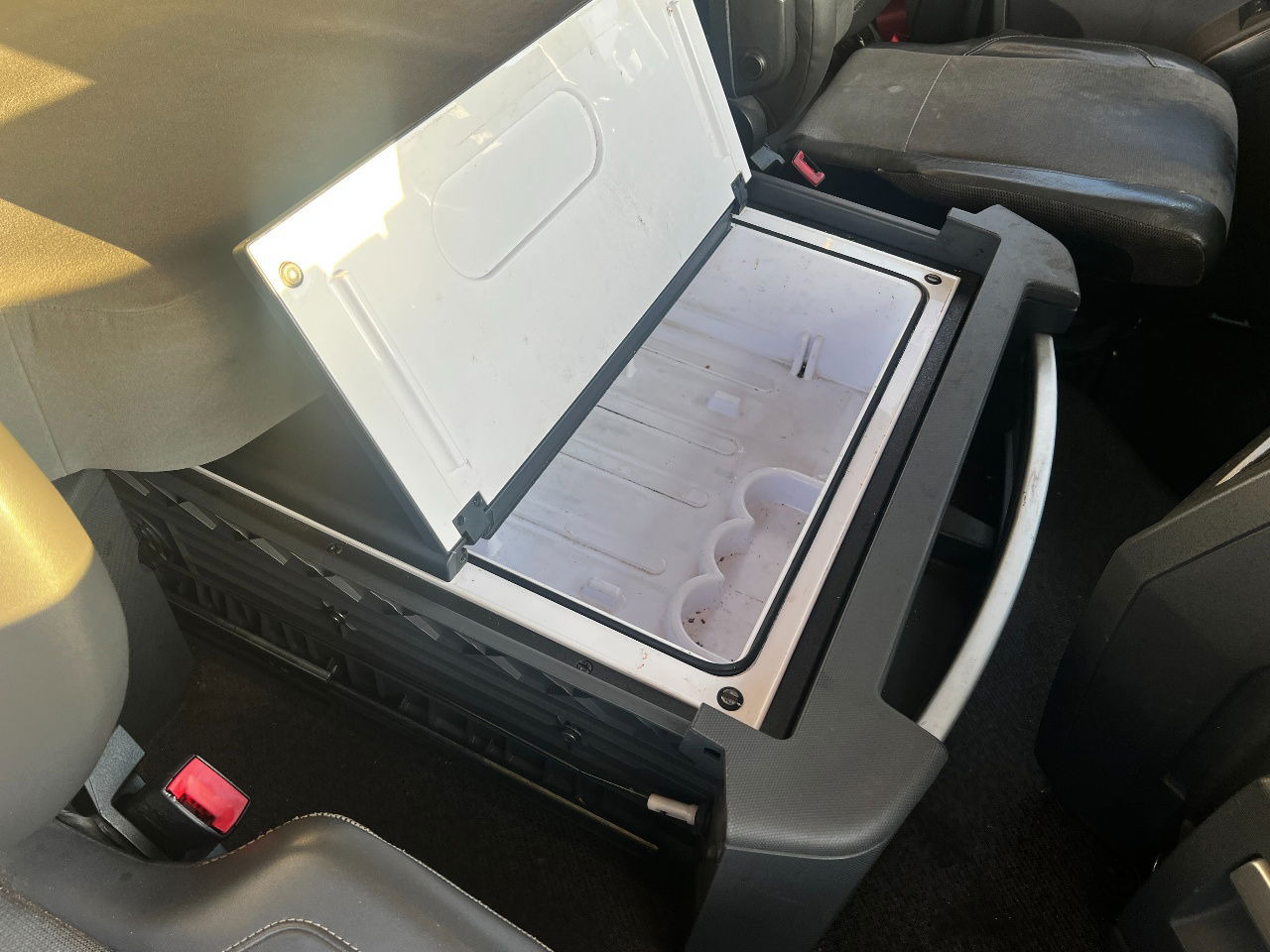 Тягач Renault T380 EUro 6, Full spoilers: фото 12 Тягач Renault T380 EUro 6, Full spoilers: фото 12