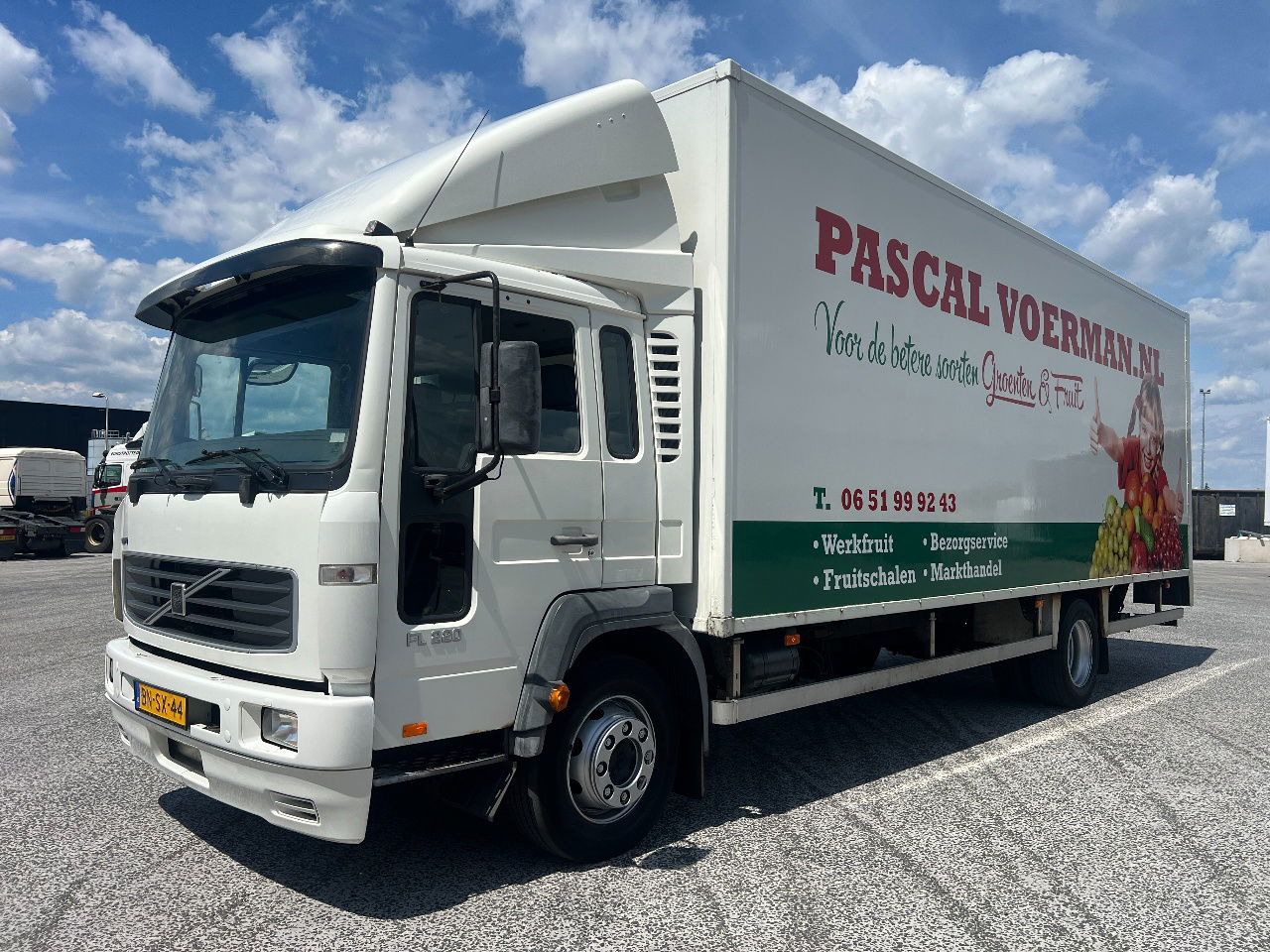 Volvo FL 612 220PK, Euro 3 - Грузовик с закрытым кузовом: фото 1 Volvo FL 612 220PK, Euro 3 - Грузовик с закрытым кузовом: фото 1