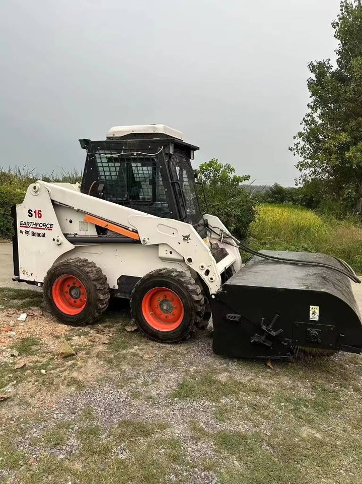 Bobcat S 16 - Мини-погрузчик с бортовым поворотом: фото 2 Bobcat S 16 - Мини-погрузчик с бортовым поворотом: фото 2