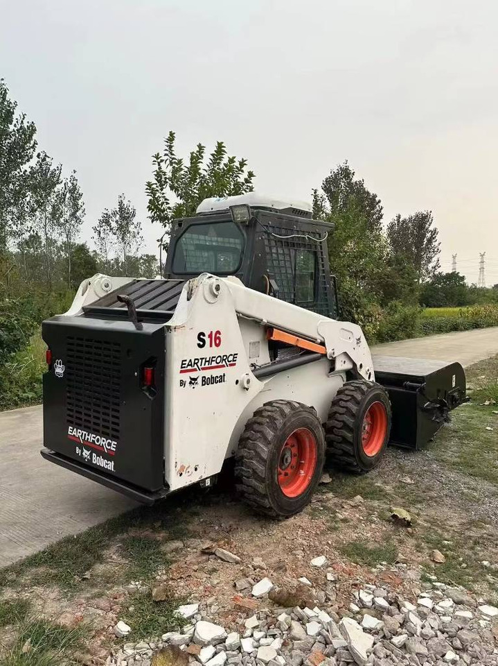 Bobcat S 16 - Мини-погрузчик с бортовым поворотом: фото 5 Bobcat S 16 - Мини-погрузчик с бортовым поворотом: фото 5