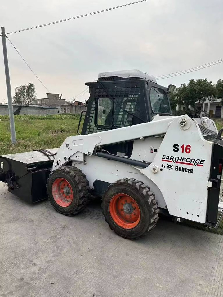 Мини-погрузчик с бортовым поворотом Bobcat S 16: фото 1